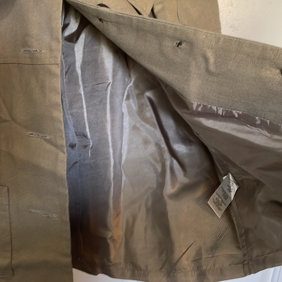 Brown shimmery size 6 short jacket. Kensie - Picture 6 of 6